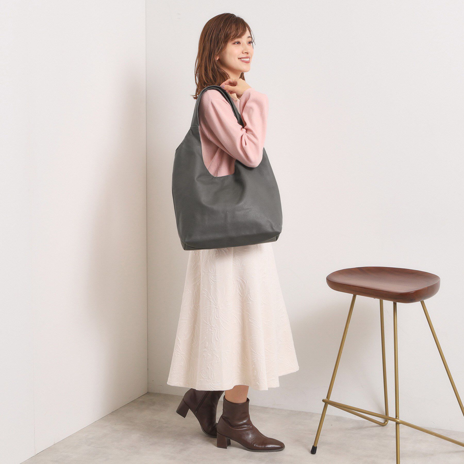 ITS&rsquo;DEMO「【A4対応】ソフトラウンド肩かるトート」|トートバッグ|