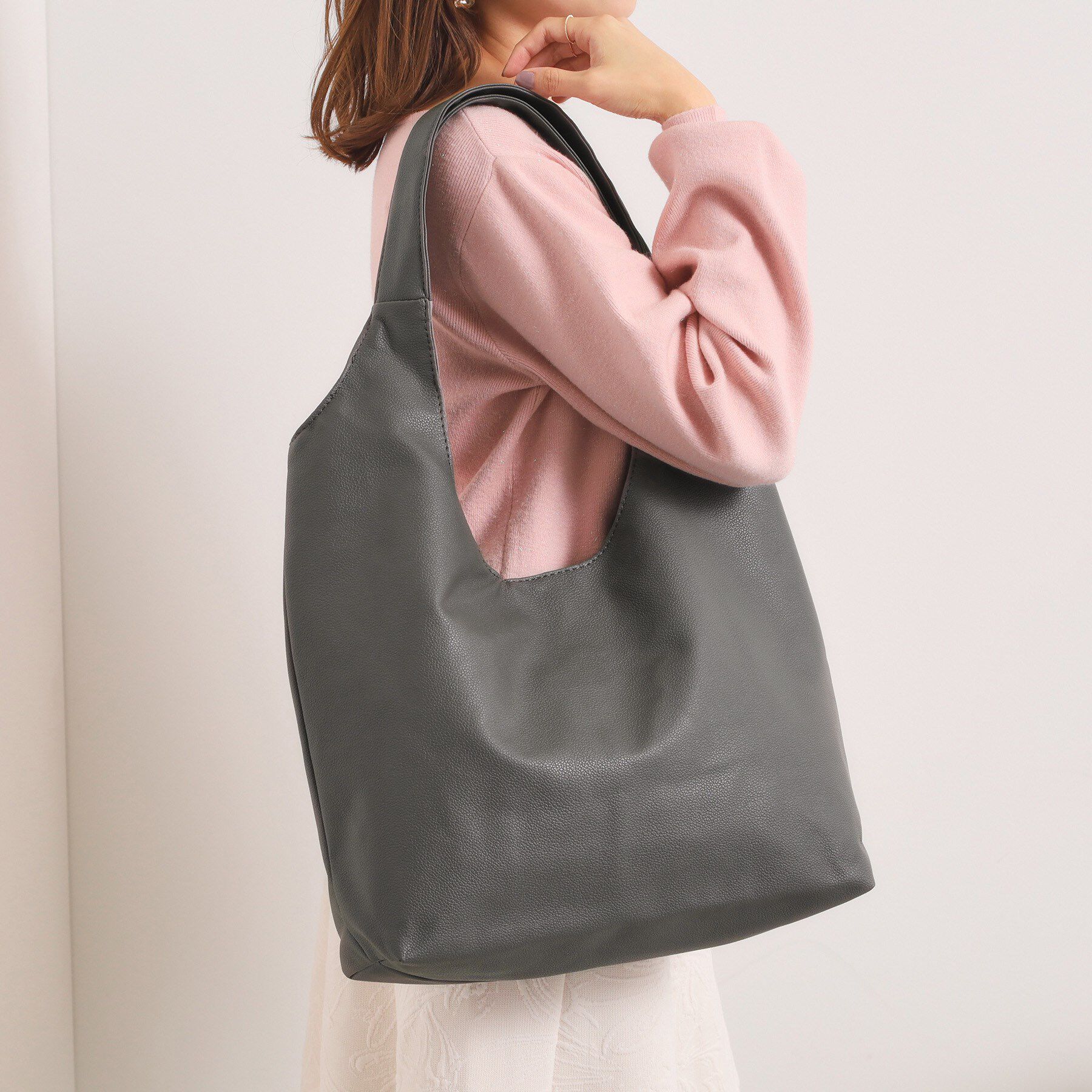 ITS&rsquo;DEMO「【A4対応】ソフトラウンド肩かるトート」|トートバッグ|チャコールグレー(0