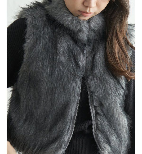 VENCE share style「フェイクファーショート丈ジレ」|その他|