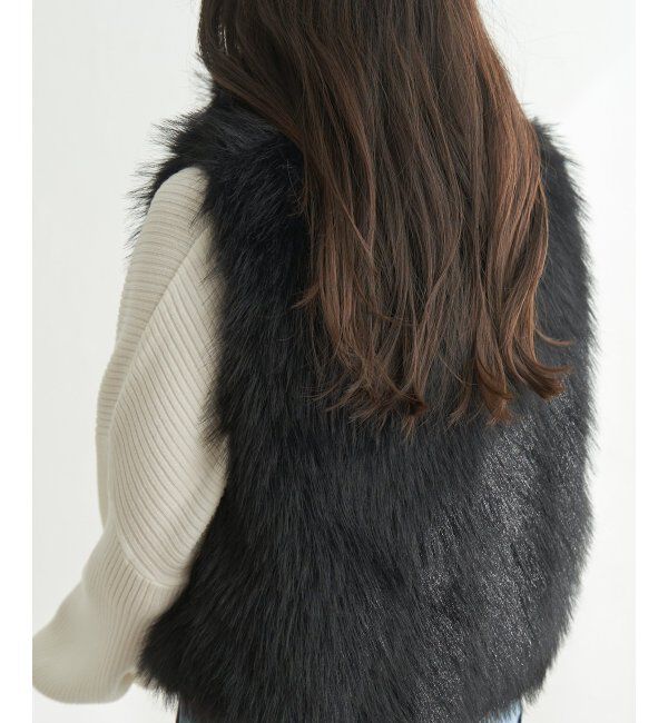 VENCE share style「フェイクファーショート丈ジレ」|その他|