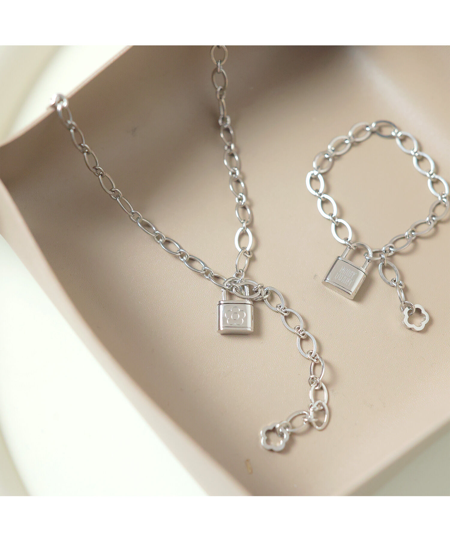 MARY QUANT「パドロック ネックレス」|ネックレス|