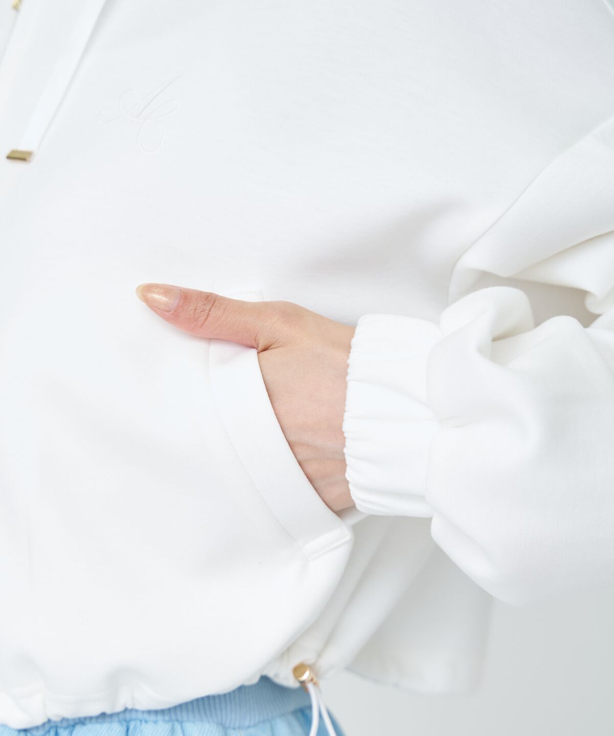 アンドクチュール「ロゴ刺繍ZIPパーカー」|パーカー|