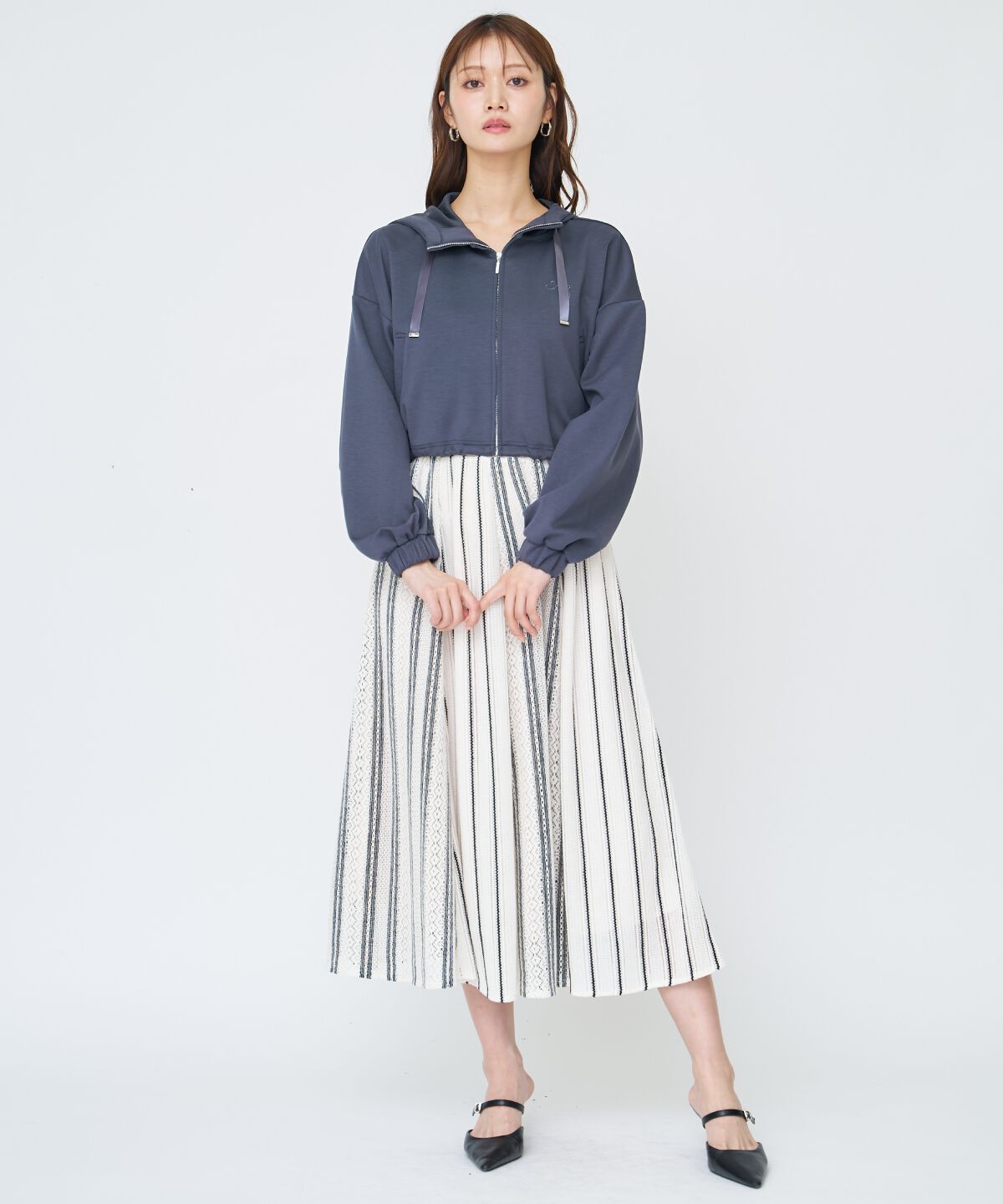 アンドクチュール「ロゴ刺繍ZIPパーカー」|パーカー|