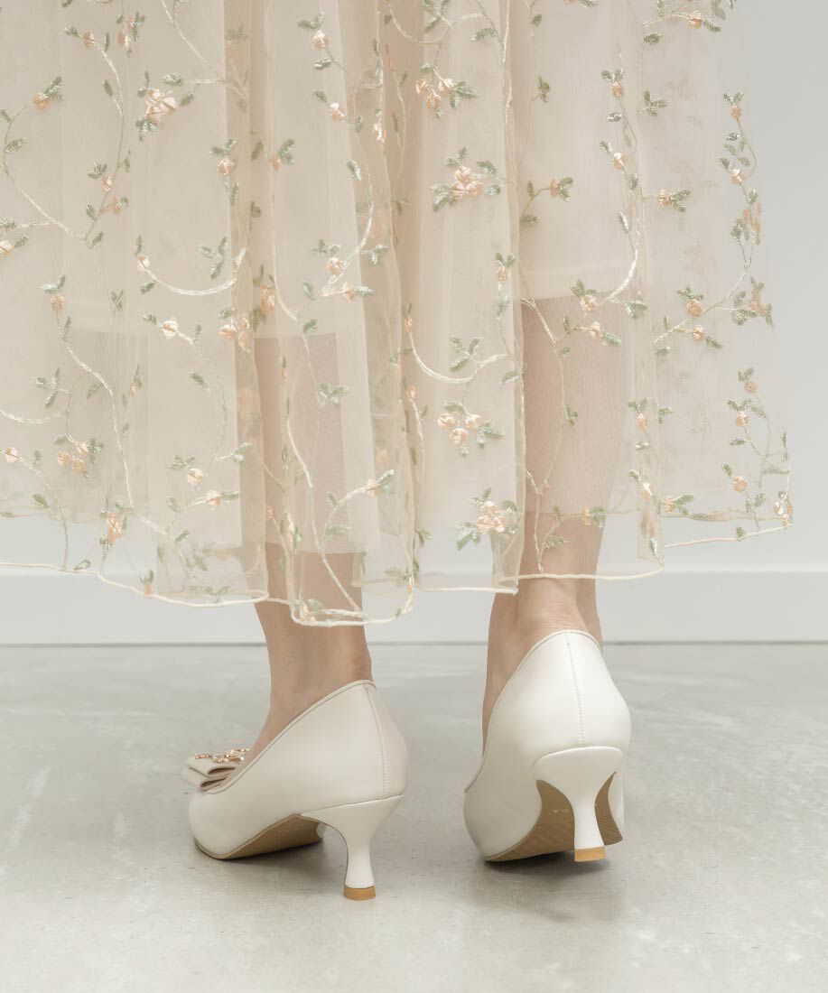  「【走れる美脚パンプス】ビジューモノグラムリボンフィットパンプス」|パンプス|