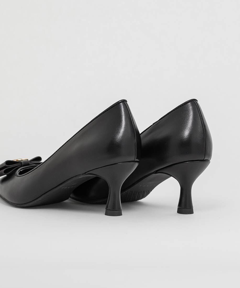  「【走れる美脚パンプス】ビジューモノグラムリボンフィットパンプス」|パンプス|