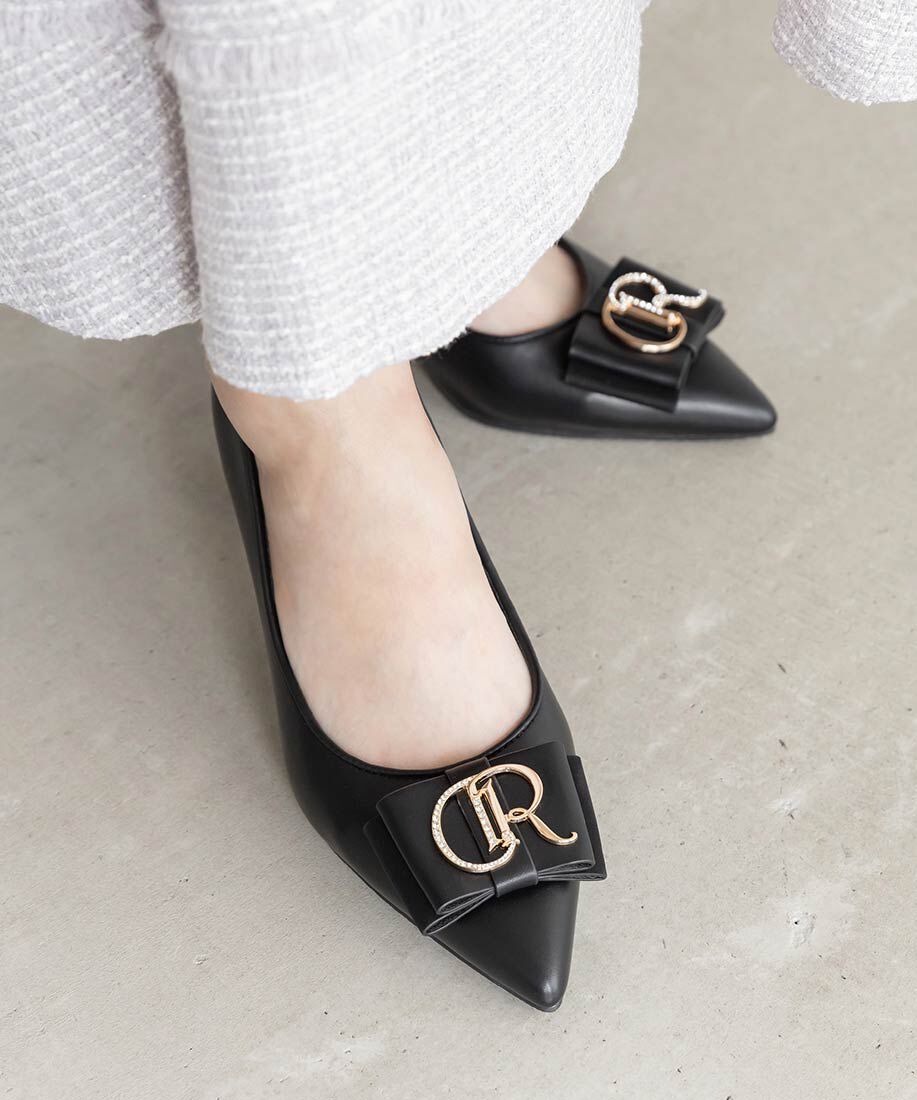  「【走れる美脚パンプス】ビジューモノグラムリボンフィットパンプス」|パンプス|