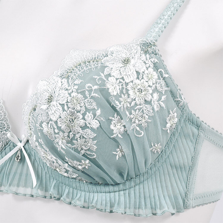 intesucre「アンテシュクレ narueコラボ ブラセット バストアップブラ IBT330」|インナー|