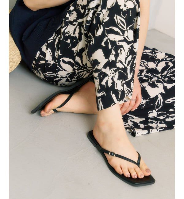  「《予約》スクエアトングサンダル」|サンダル|ブラック A