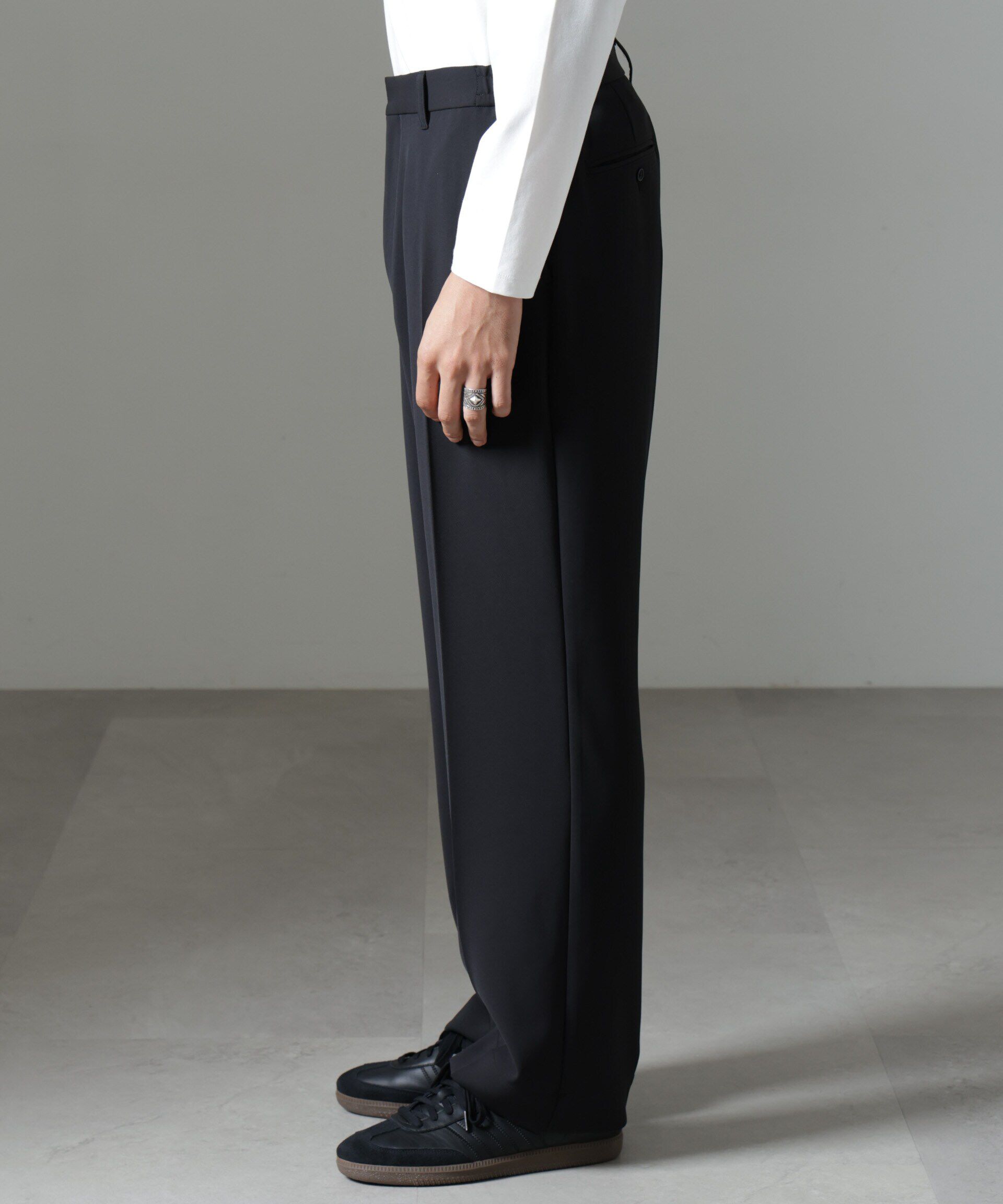 nano･universe「ドレープ ストレートスラックス(セットアップ可)」|チノ|