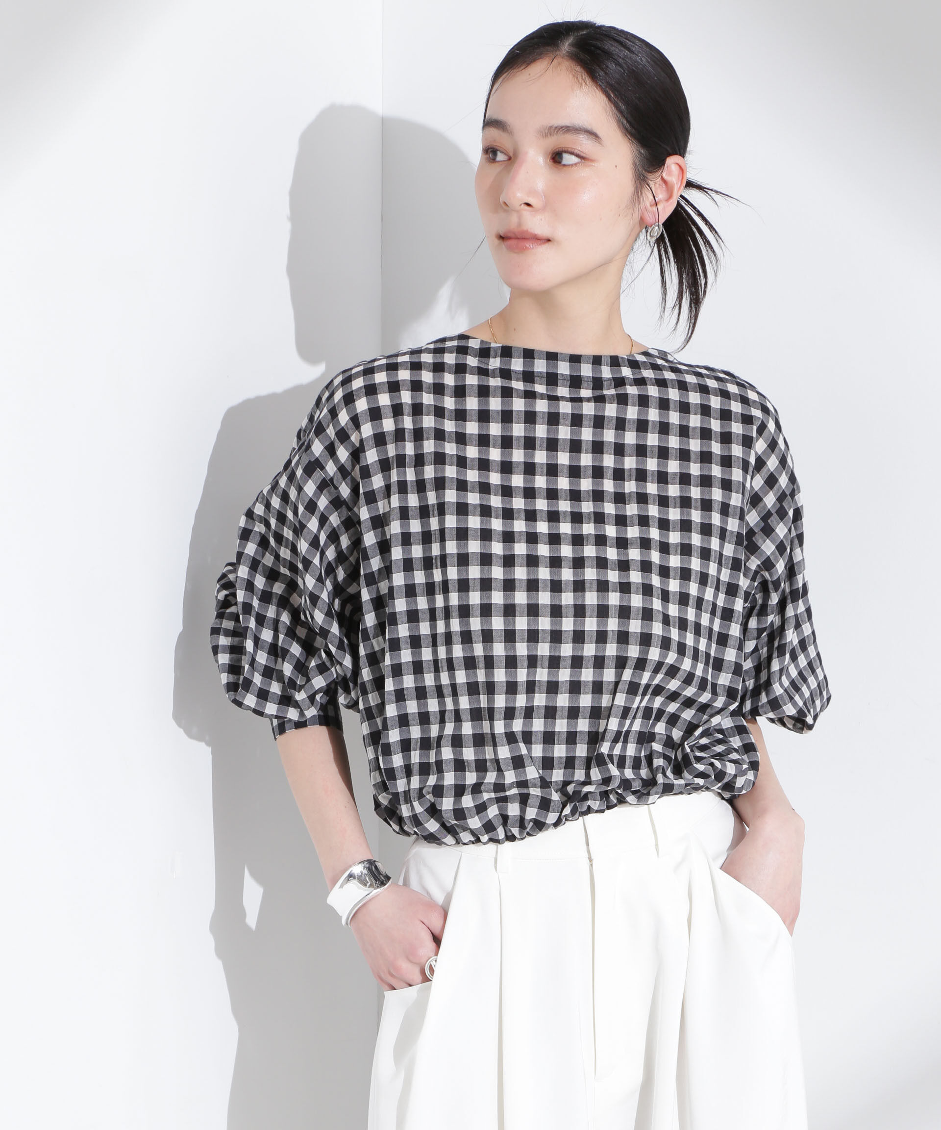 nano･universe「シアーチェックバックオープンバルーンブラウス」|シャツ・ブラウス|ブラック