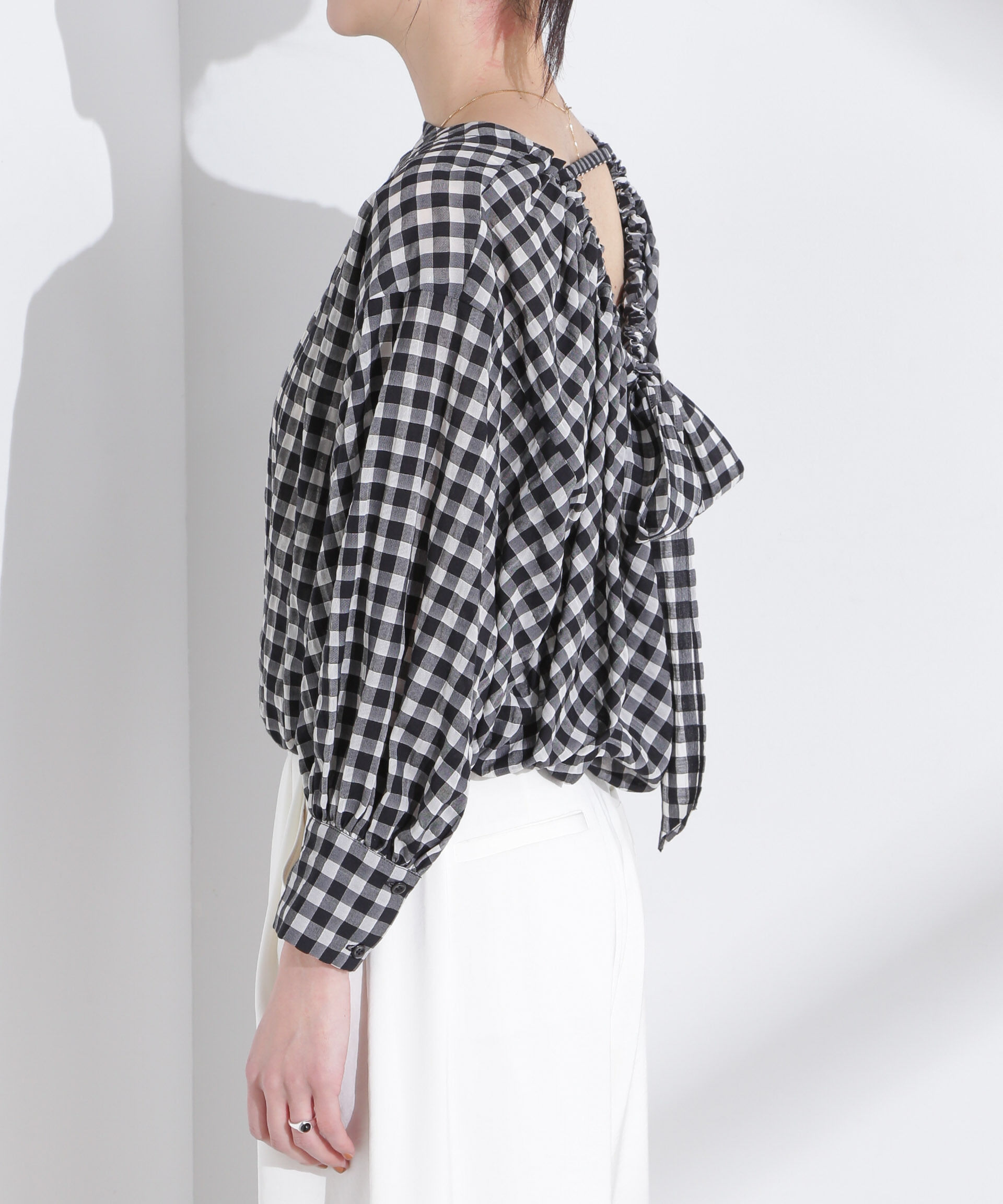 nano･universe「シアーチェックバックオープンバルーンブラウス」|シャツ・ブラウス|