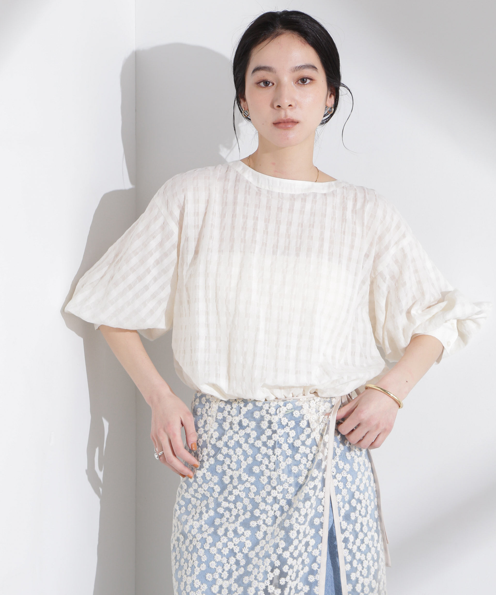 nano･universe「シアーチェックバックオープンバルーンブラウス」|シャツ・ブラウス|