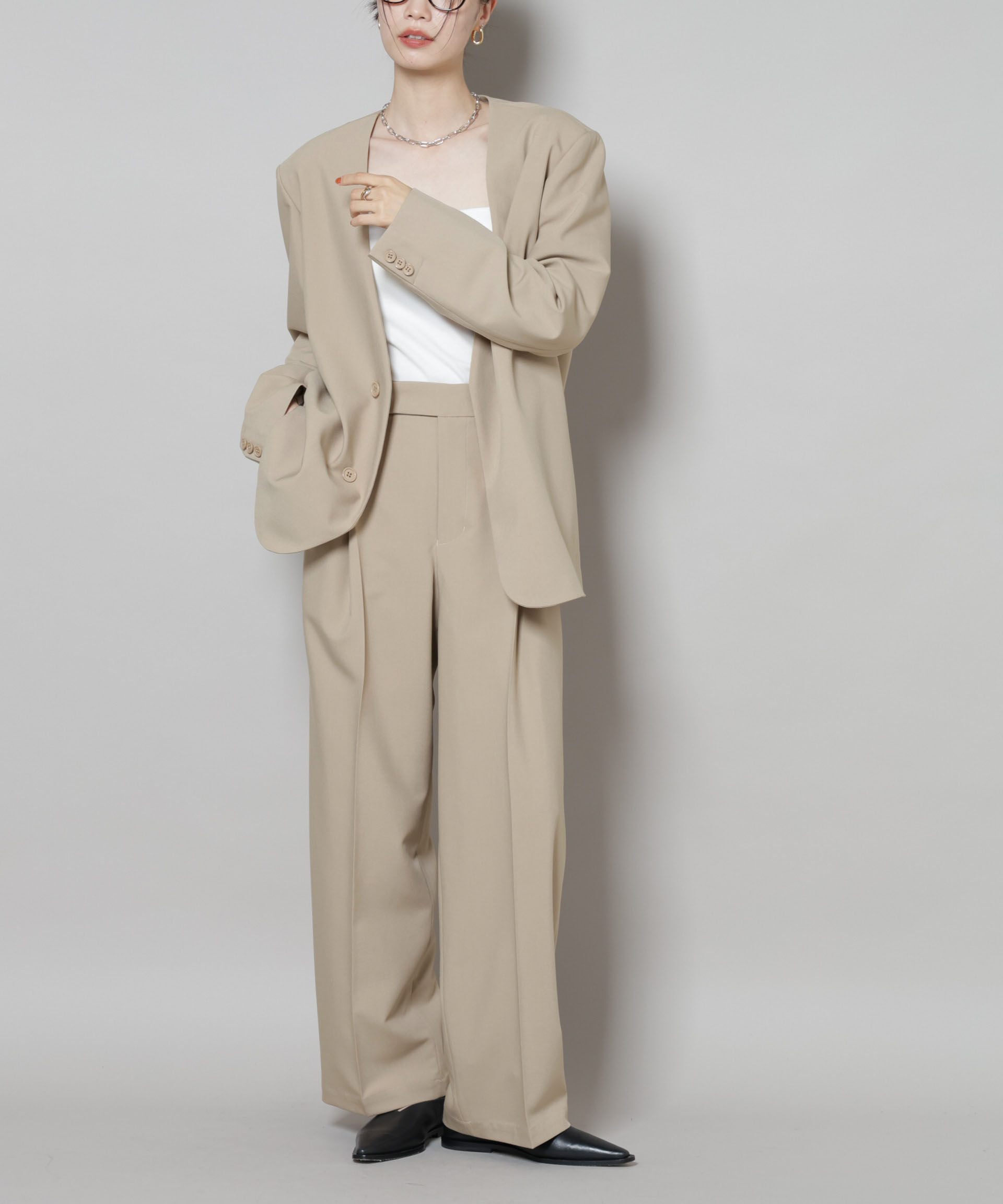 nano･universe「ワンタックセンタープレスストレートパンツ(セットアップ可)」|チノ|ベージュ