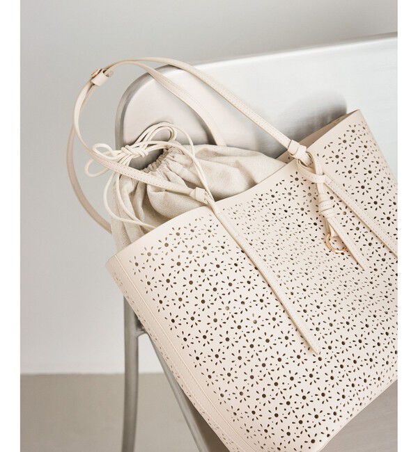 ROPE PICNIC PASSAGE「フルーレットパンチングレーストートバッグ/A4対応」|トートバッグ|オフホワイト(15)