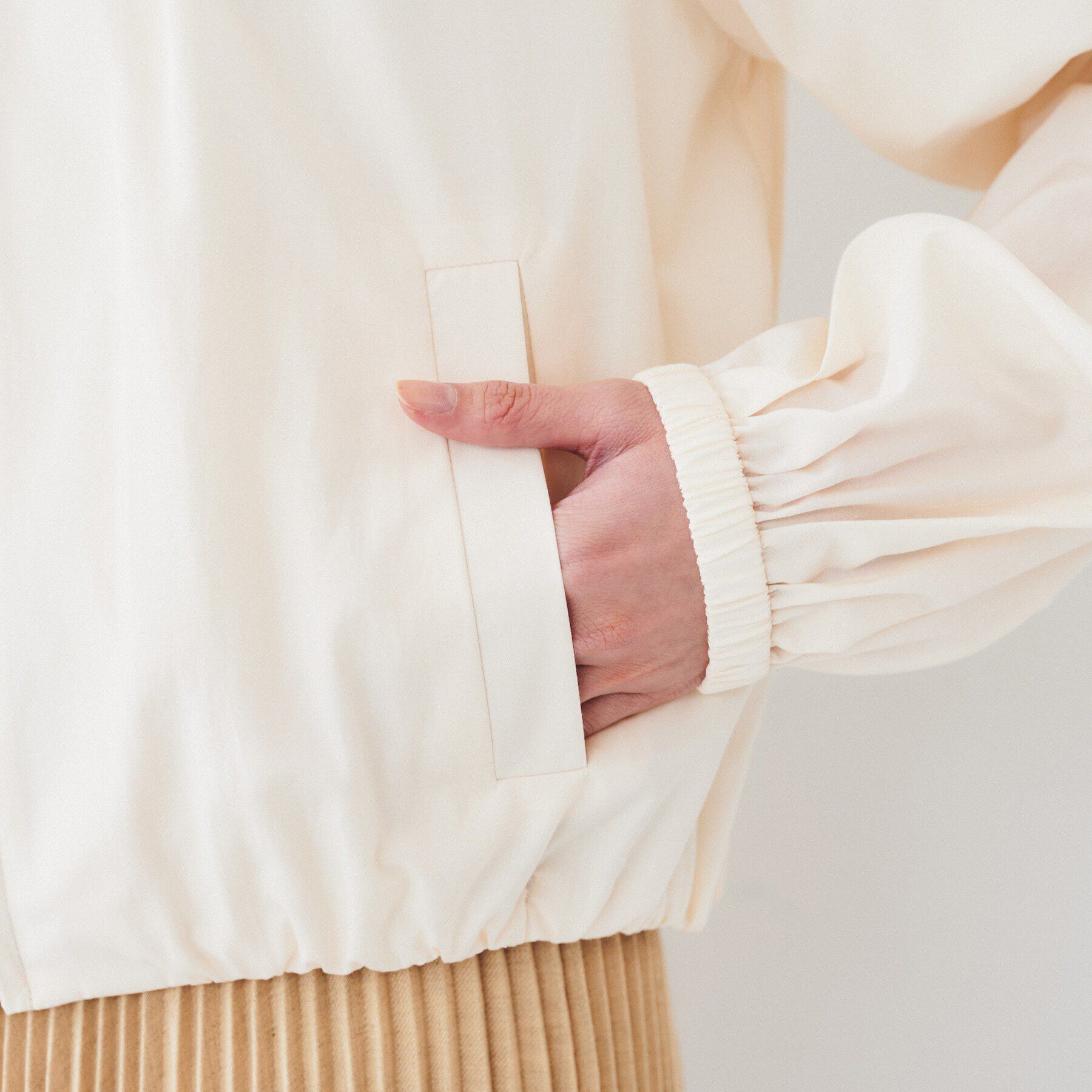 UNTITLED「【春の軽羽織り】ボリューム袖 ノーカラーブルゾン」|ブルゾン・スタジャン|