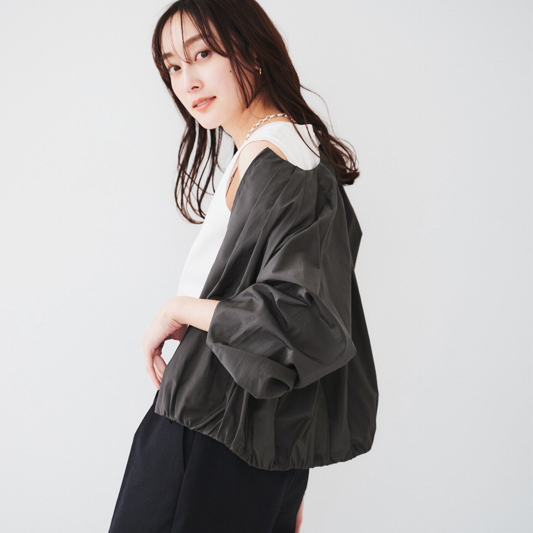 UNTITLED「【春の軽羽織り】ボリューム袖 ノーカラーブルゾン」|ブルゾン・スタジャン|