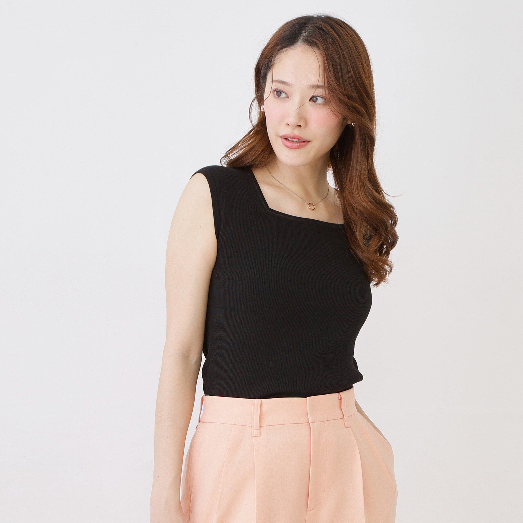 COUP DE CHANCE「【手洗い可/リブ素材 】スクエアネックノースリーブトップス」|ニット・セーター|ブラック(019)