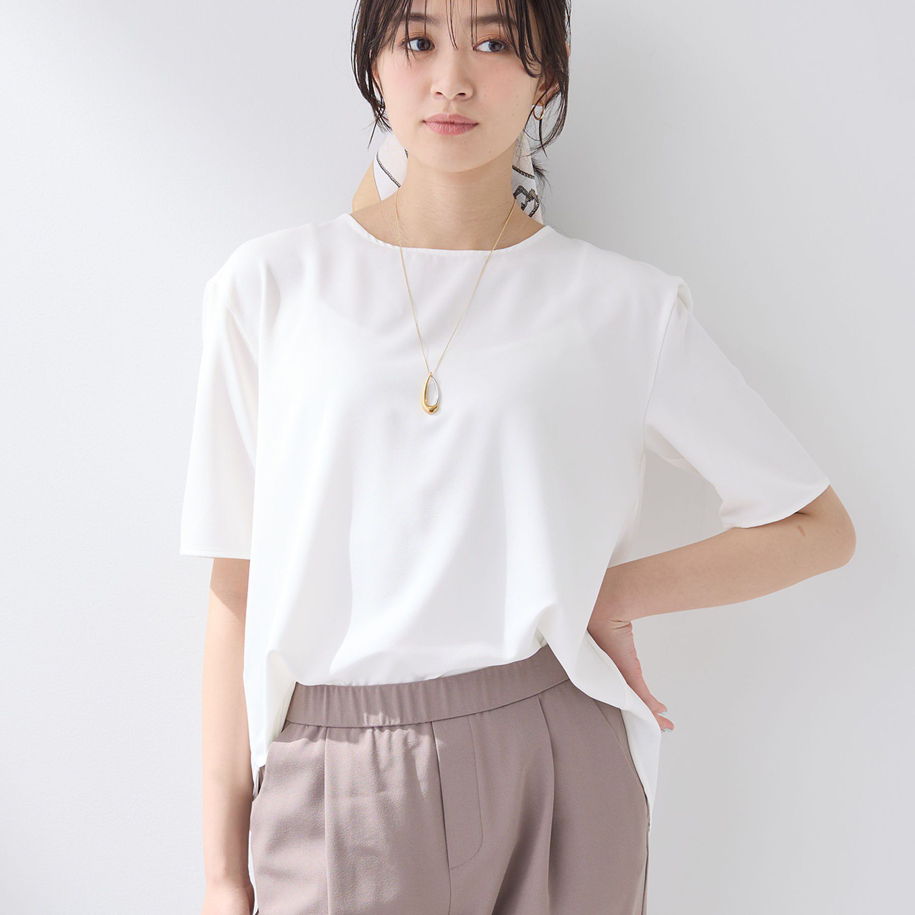 INDIVI「【SETUP可能】エアリーバックシャンブラウス」|Tシャツ・カットソー|ホワイト(001)