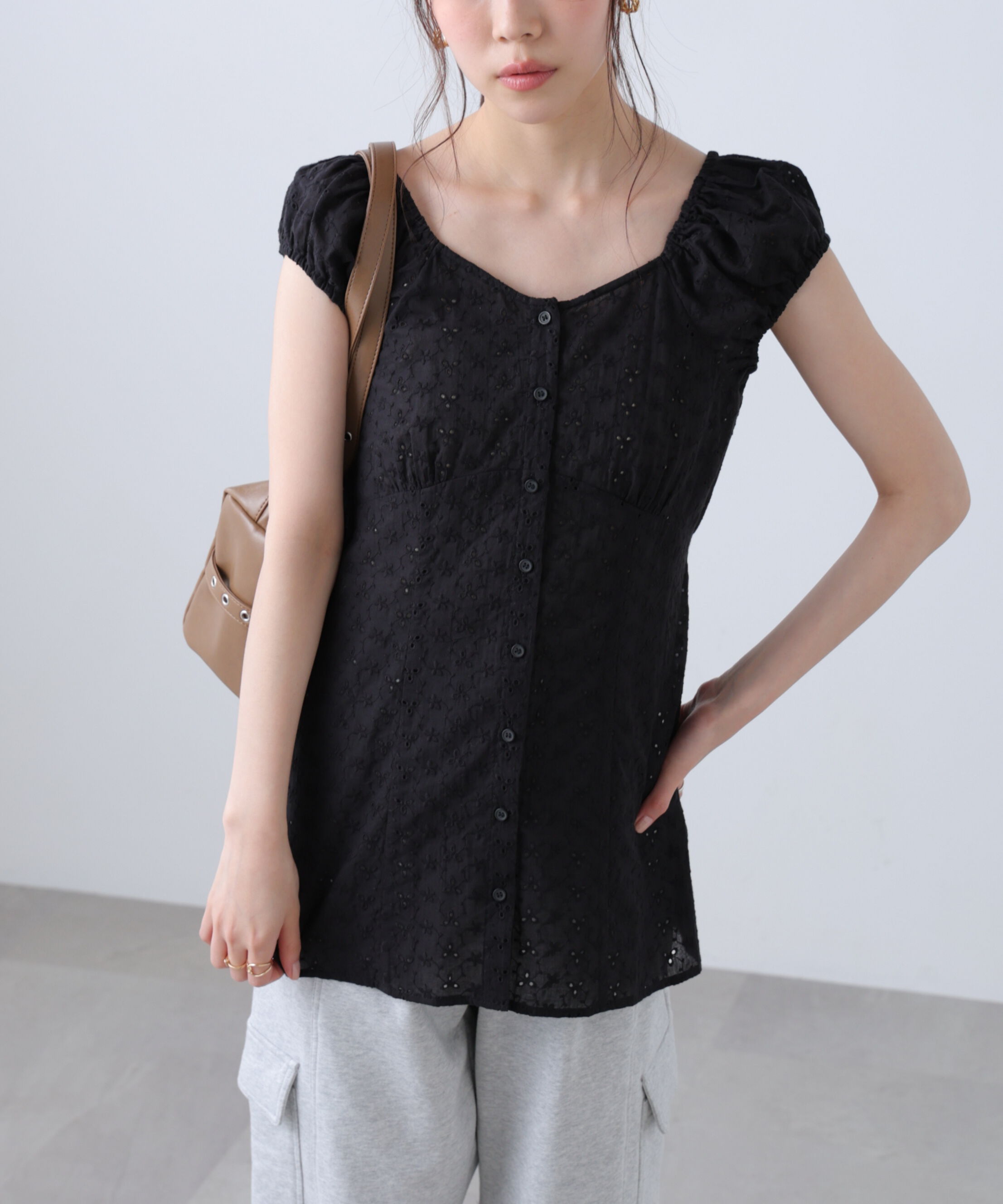  「バックリボン前開きパフスリーブレースチュニックブラウス」|Tシャツ・カットソー|