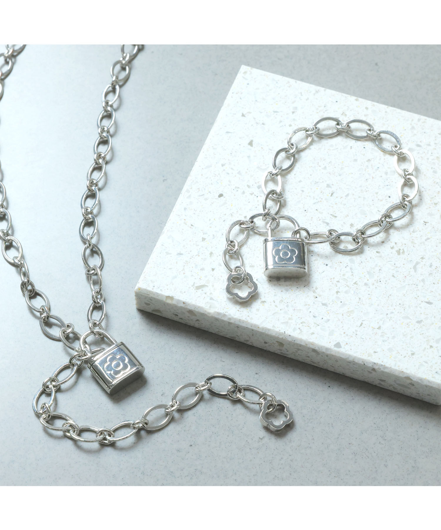 MARY QUANT「パドロック ブレスレット」|ブレスレット・バングル|