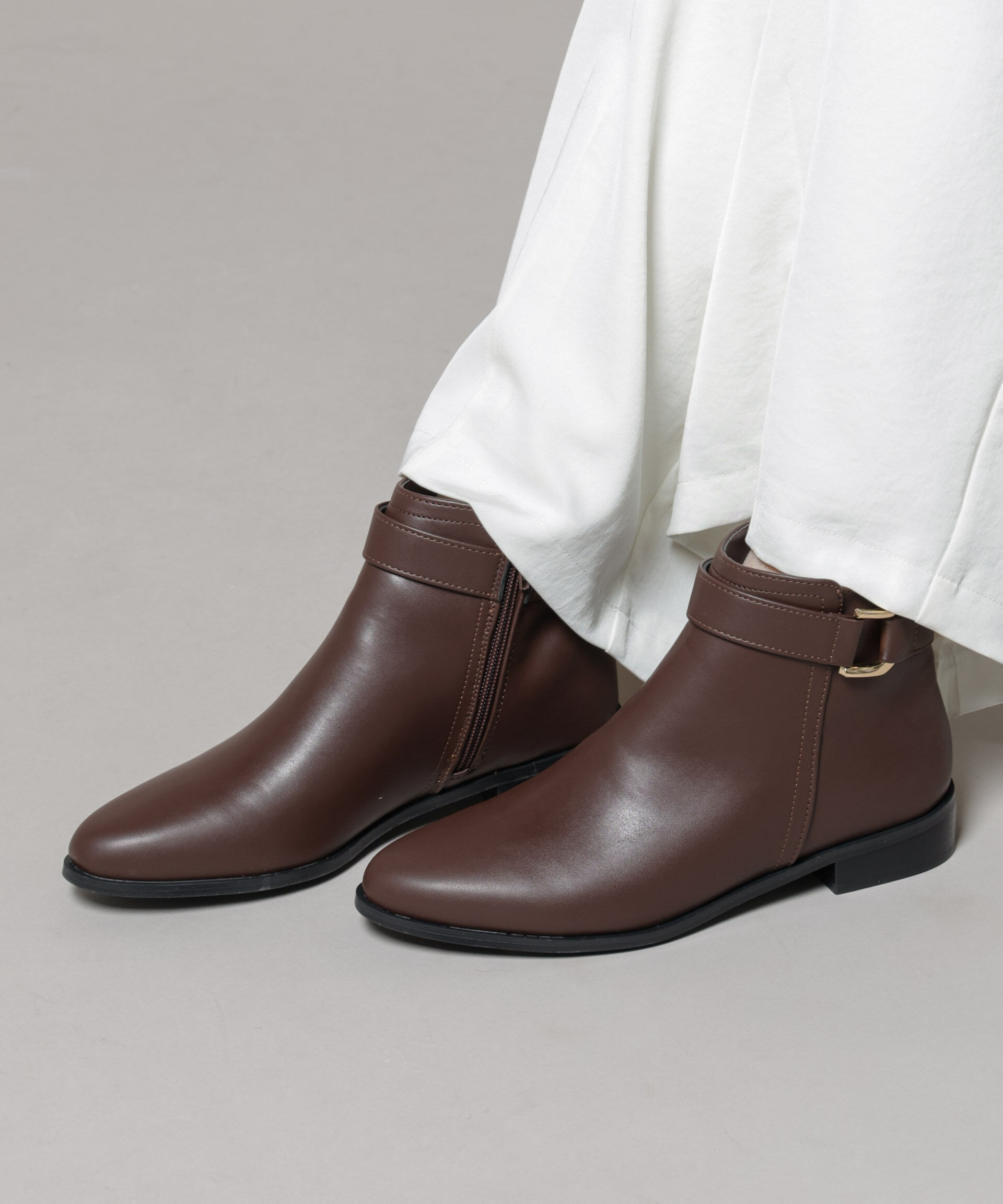 nano･universe「バックルデザインショートブーツ」|ショートブーツ|D.ブラウン2