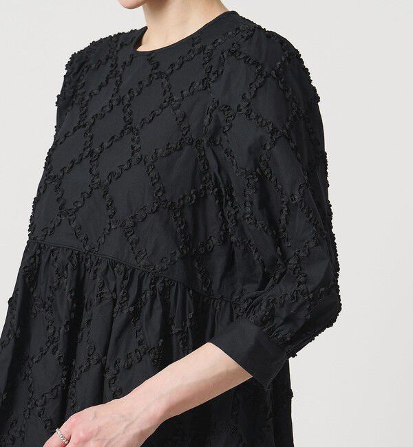 UNITED ARROWS「エンブロイダリー フリル トップス」|シャツ・ブラウス|