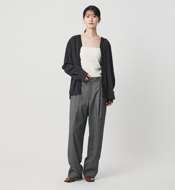 BEAUTY&YOUTH UNITED ARROWS「【WEB限定 Wardrobe DAILY MINIMAL】ラッフル Vネックブラウス ウォッシャブル」|シャツ・ブラウス|