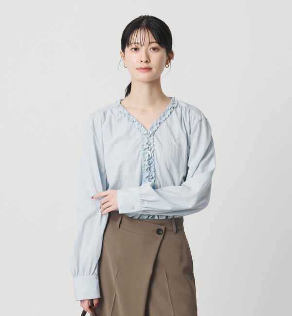 BEAUTY&YOUTH UNITED ARROWS「【WEB限定 Wardrobe DAILY MINIMAL】ラッフル Vネックブラウス ウォッシャブル」|シャツ・ブラウス|LT.BLUE