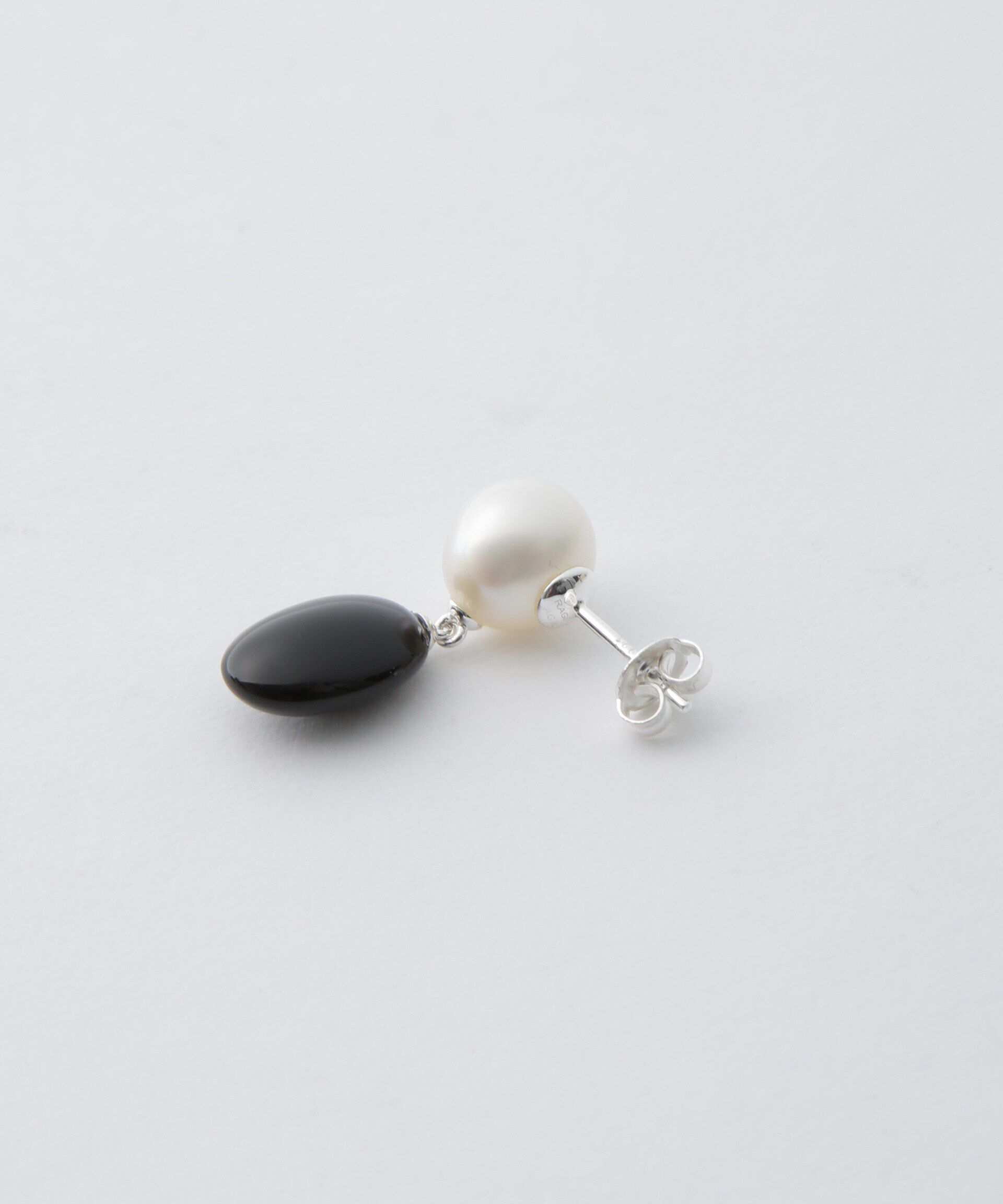 nano･universe「RAGBAG/Dualism Earrings」|ピアス|