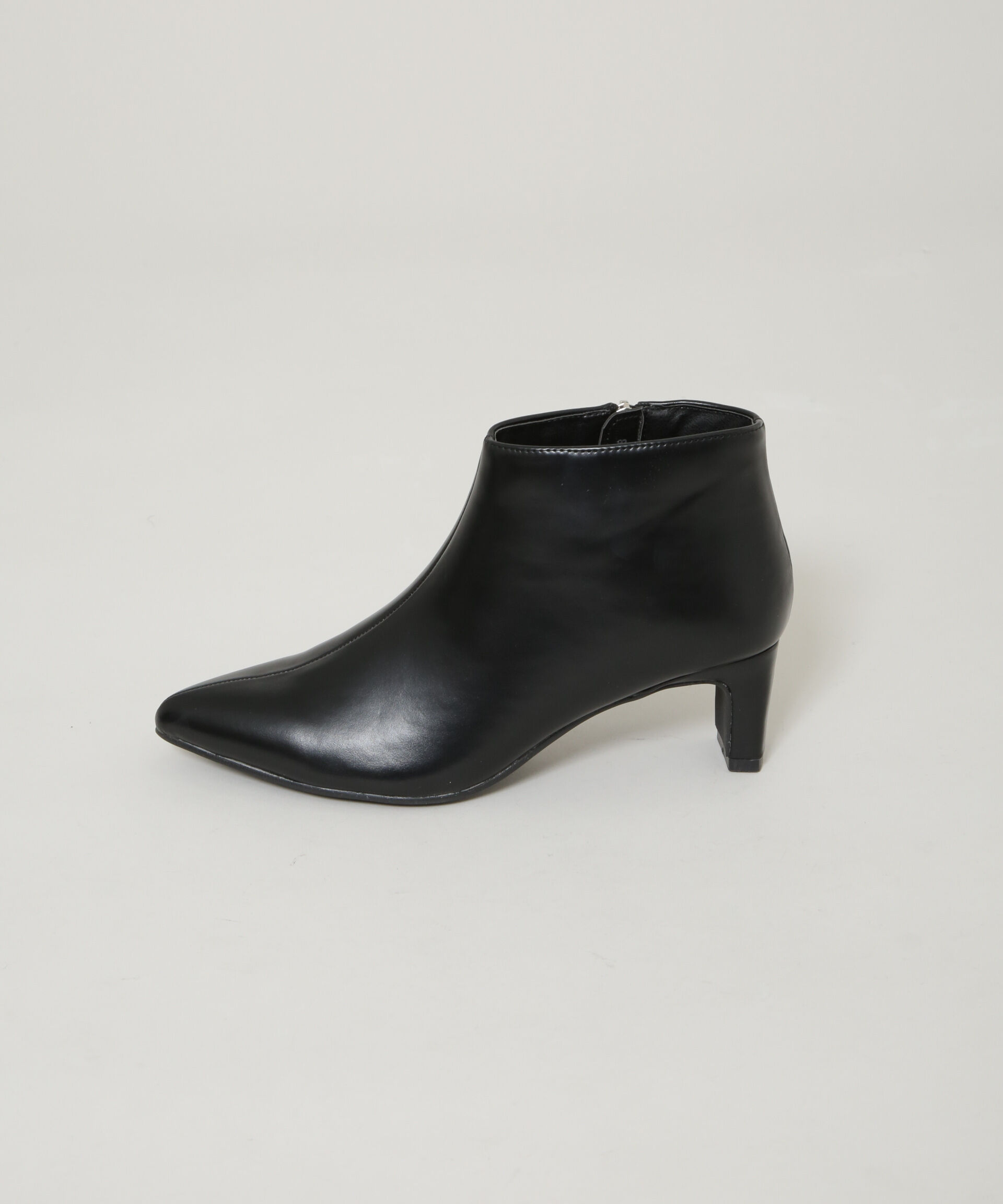 nano･universe「ポインテッドトゥショートブーツ」|ショートブーツ|