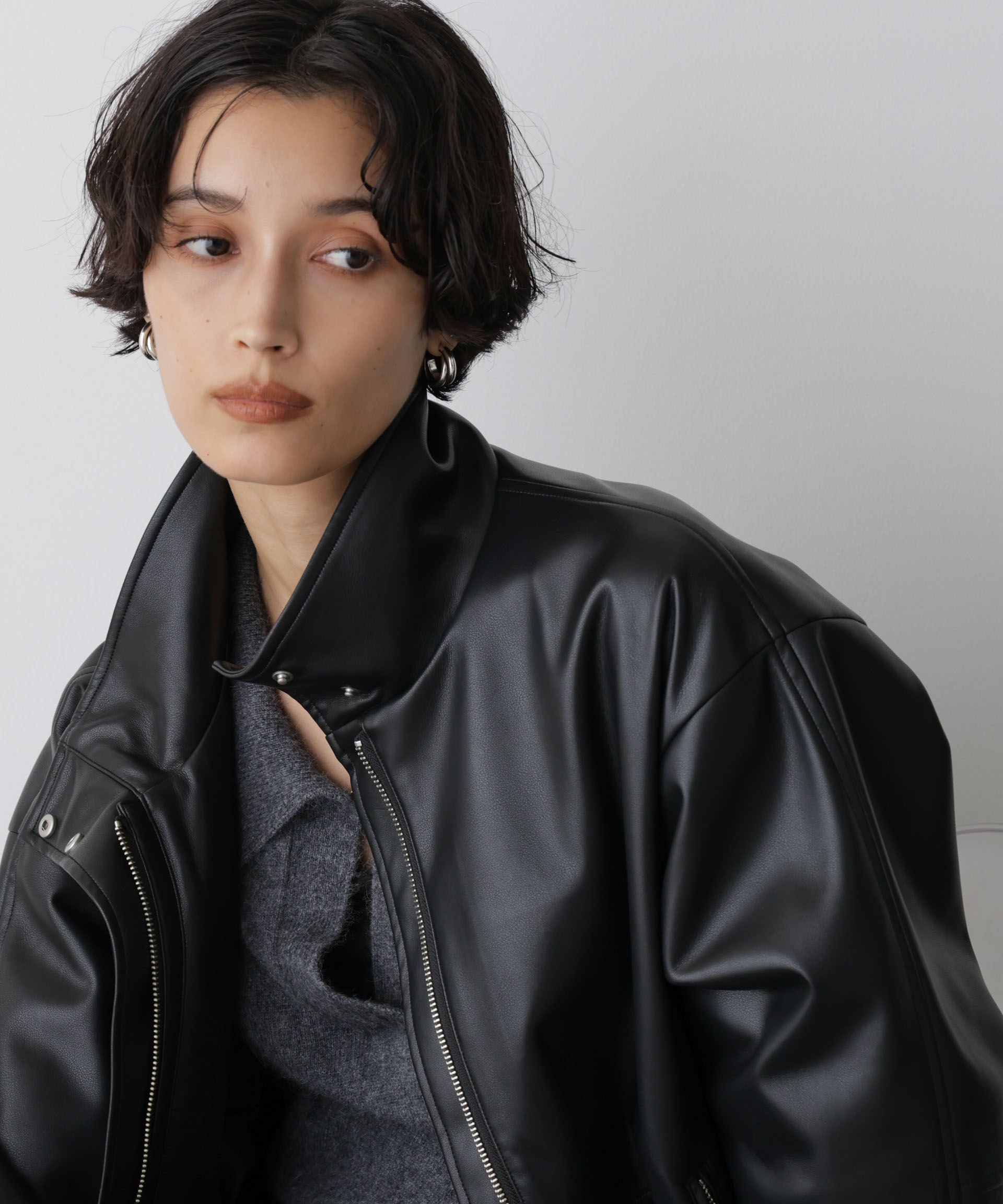  「「STEVELOUR」スタンドフェイクレザージップブルゾン」|ブルゾン・スタジャン|