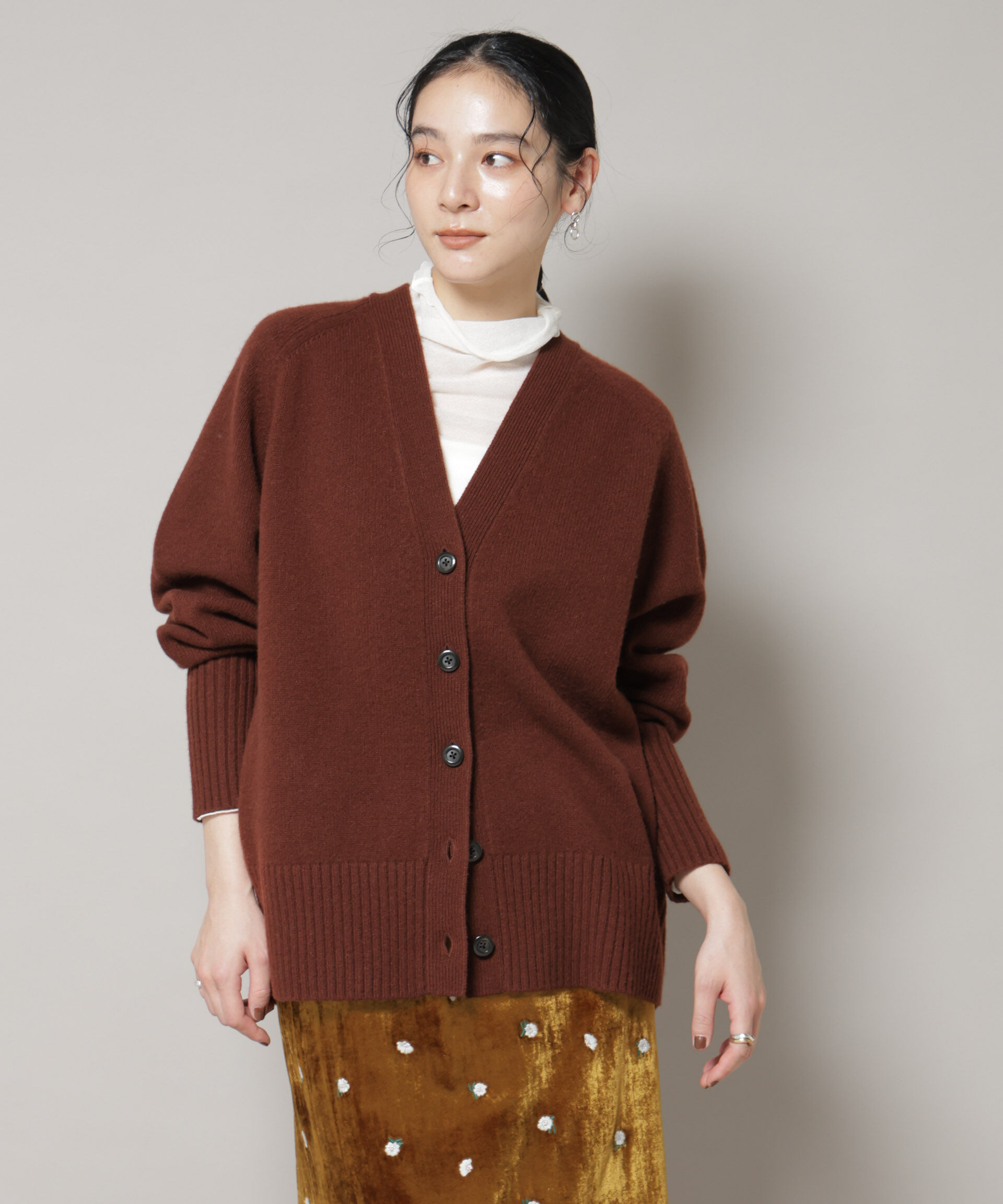nano･universe「AQUAウールカシミヤVネックカーディガン」|ニット・セーター|