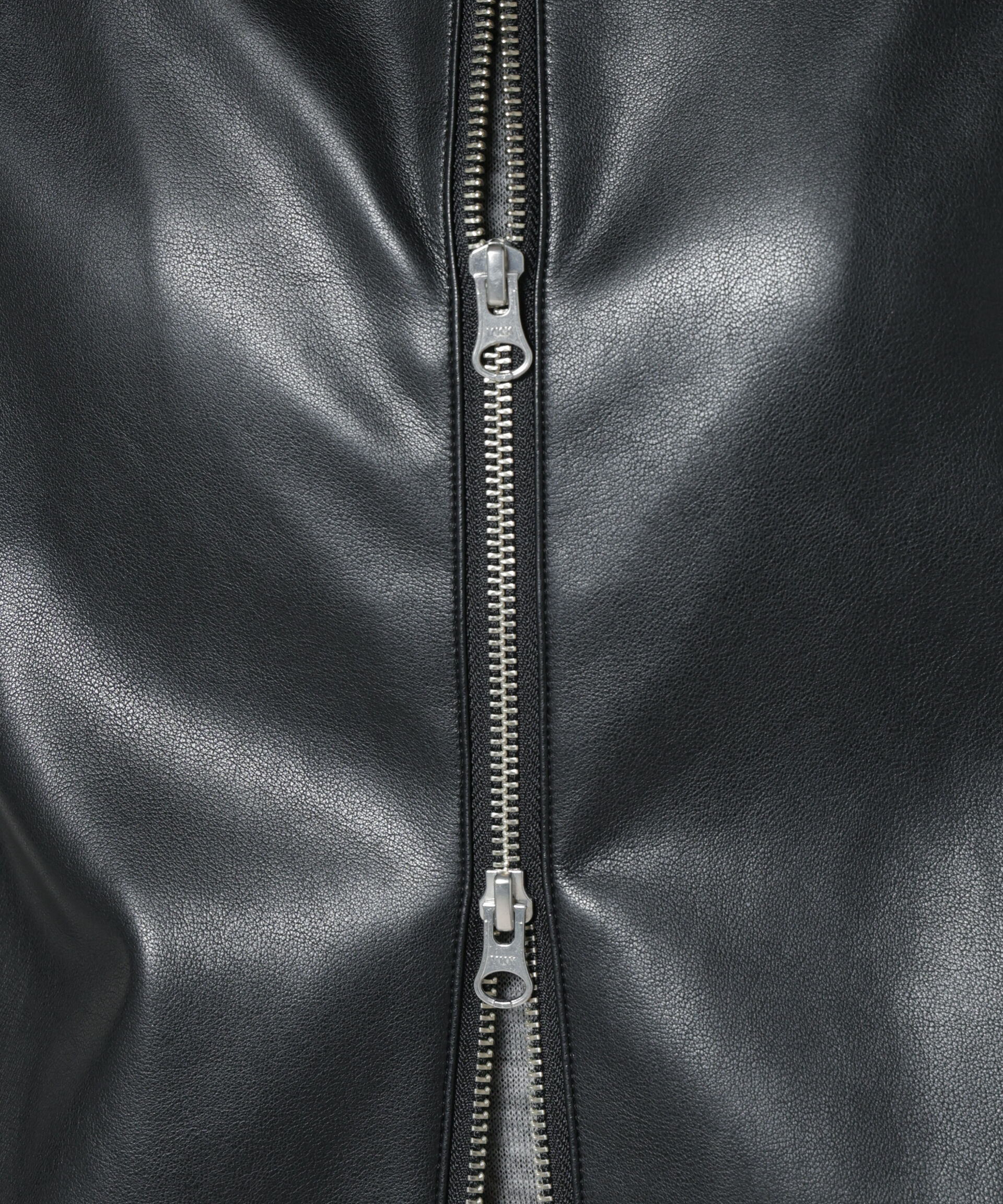  「フェイクレザードロストヘムベスト」|ベスト・ジレ|