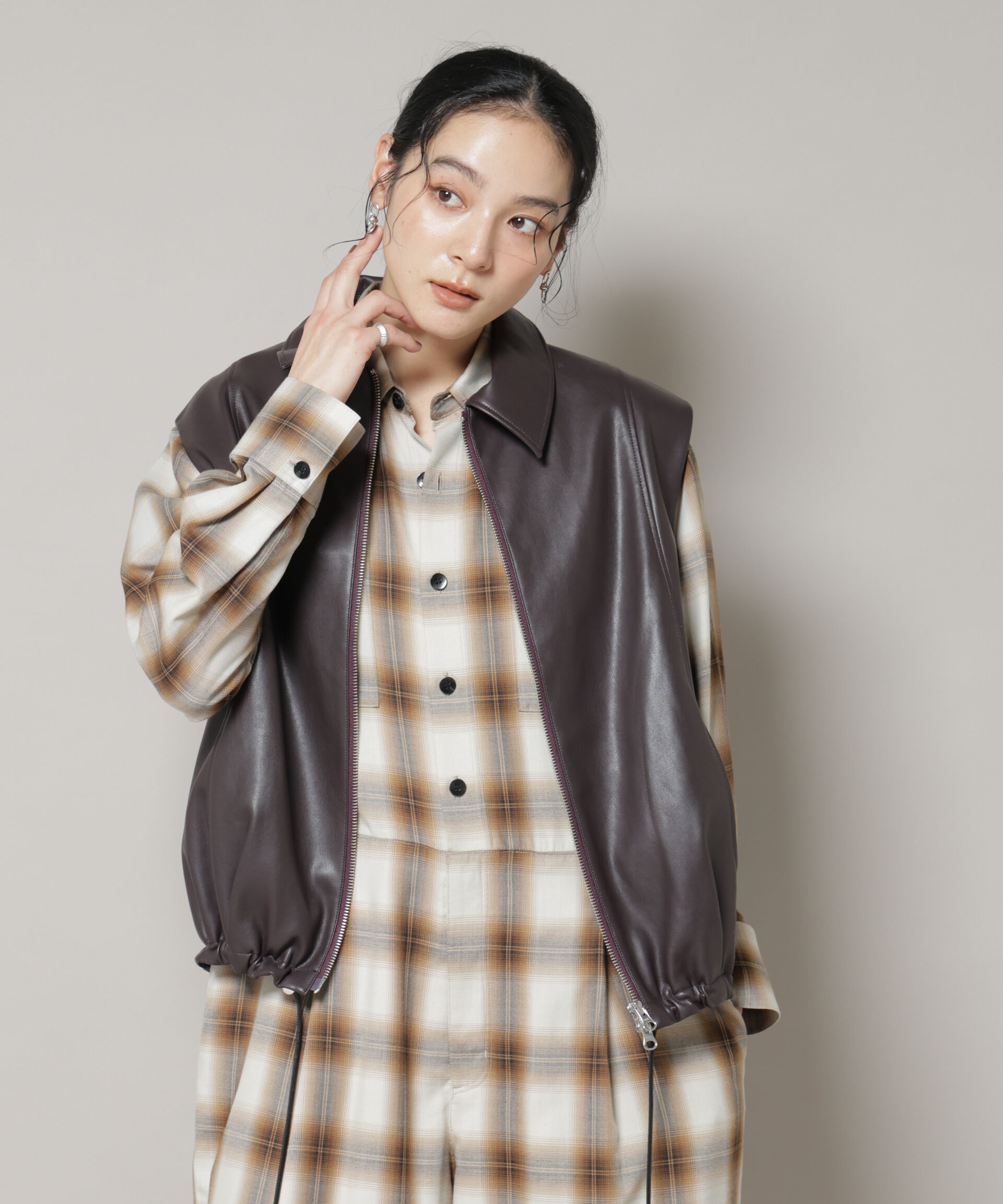  「フェイクレザードロストヘムベスト」|ベスト・ジレ|ボルドー3