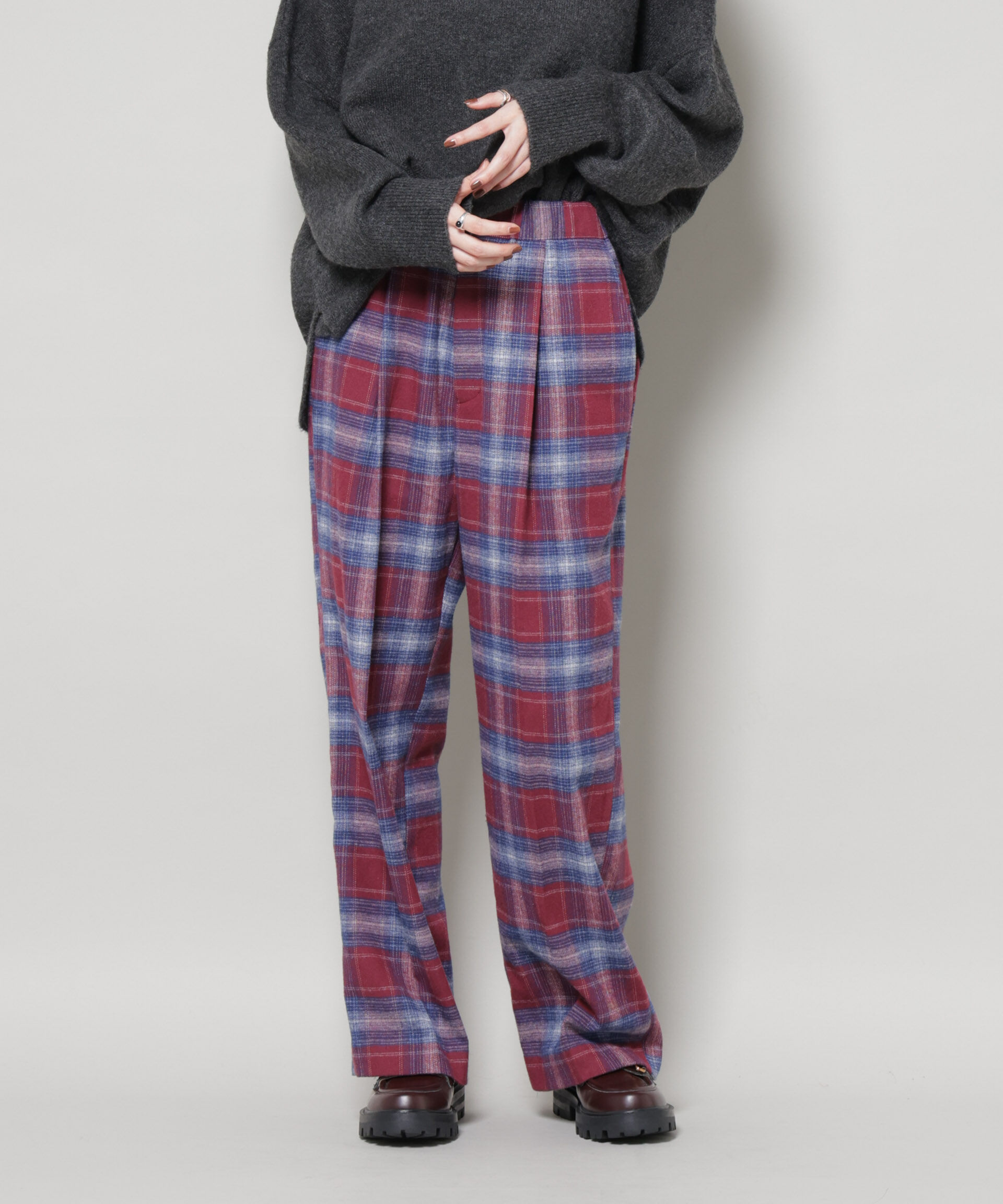 nano･universe「オンブレーチェックタックパンツ(セットアップ可)」|チノ|