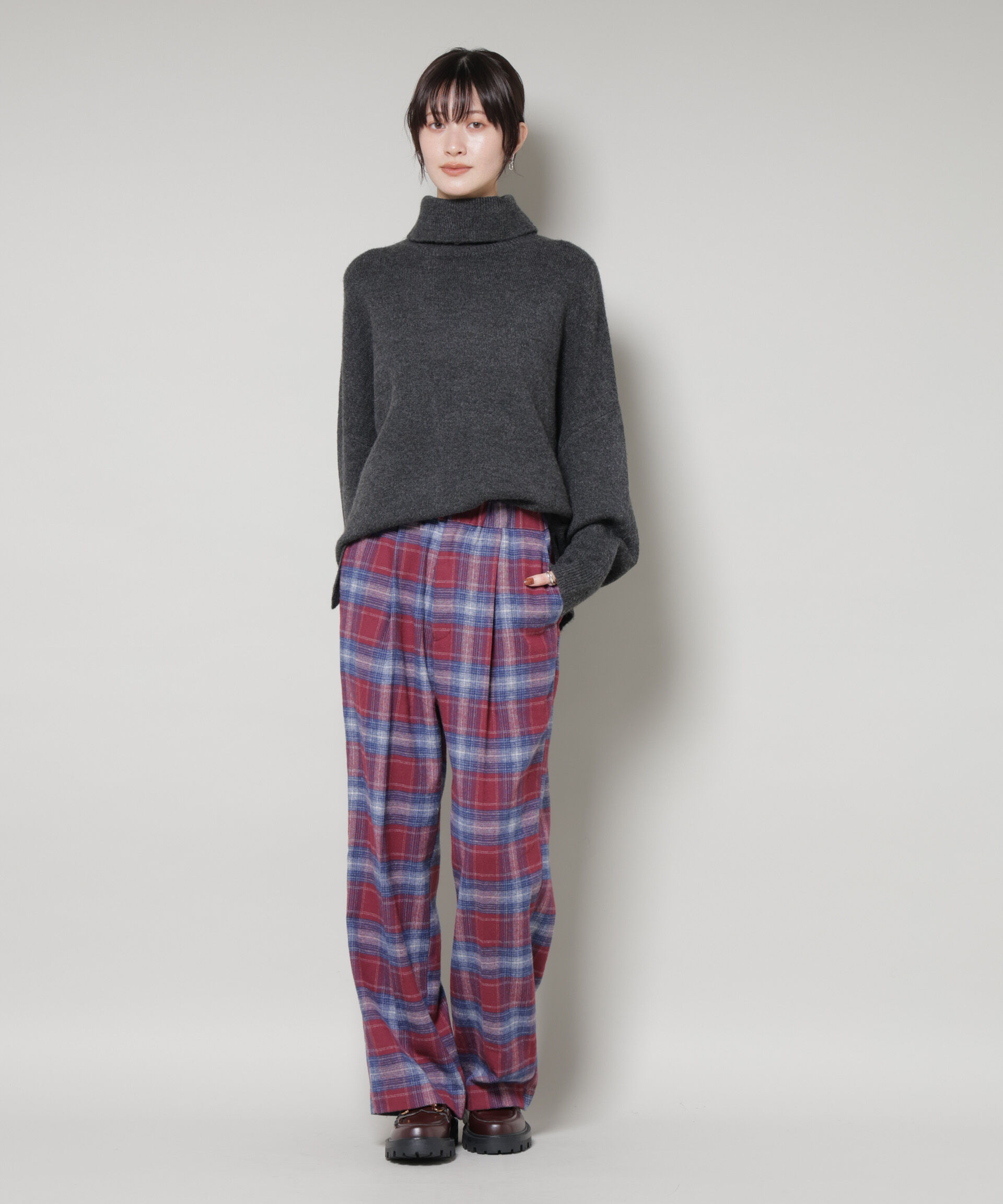 nano･universe「オンブレーチェックタックパンツ(セットアップ可)」|チノ|