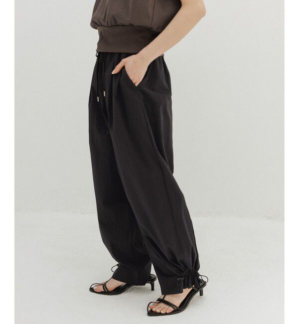 ADAM ET ROPE'「【WEB限定】撥水ウエストタックイージーパンツ」|チノ|