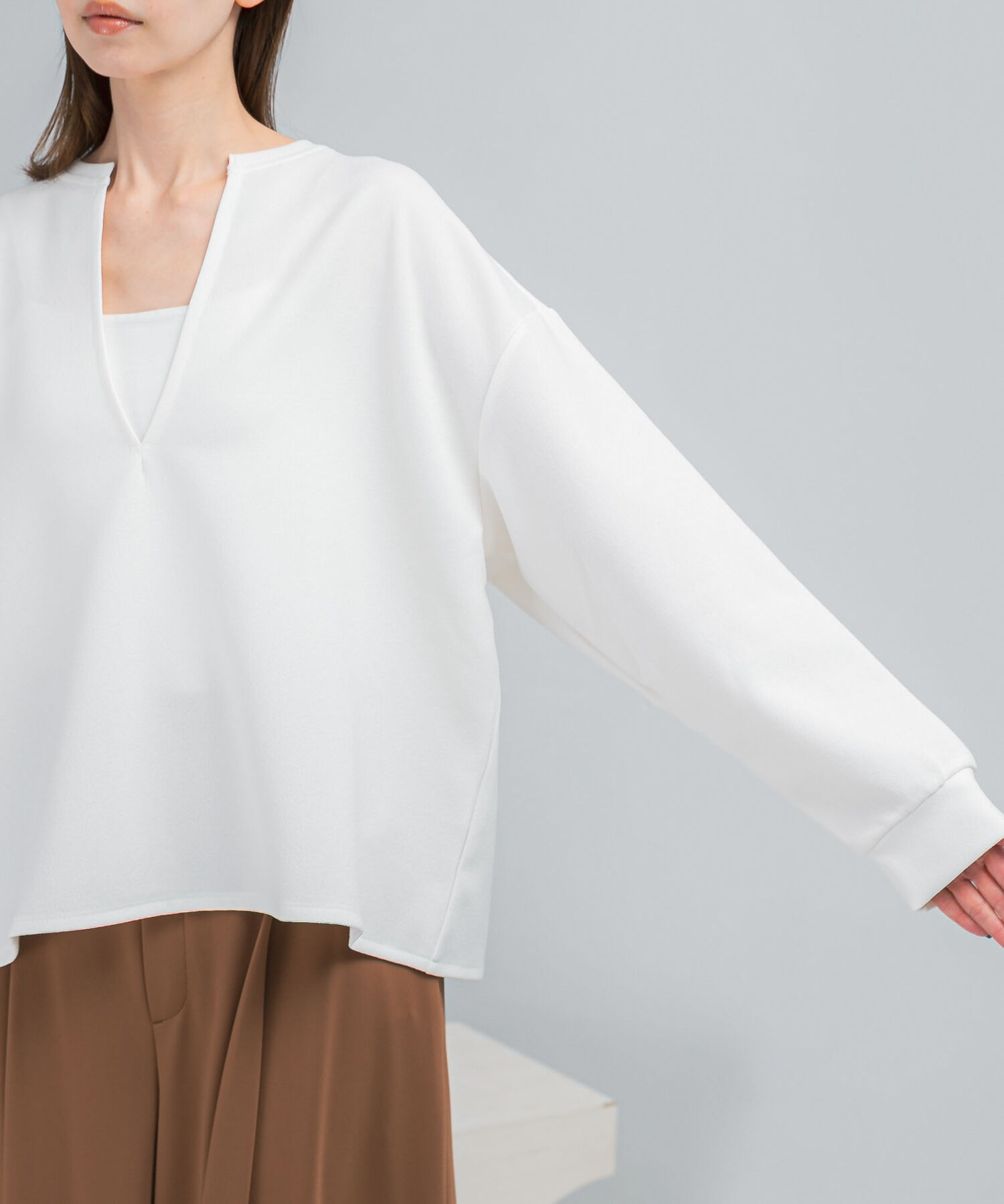 URBAN RESEARCH ROSSO「Vネックジョーゼットプルオーバー」|Tシャツ・カットソー|