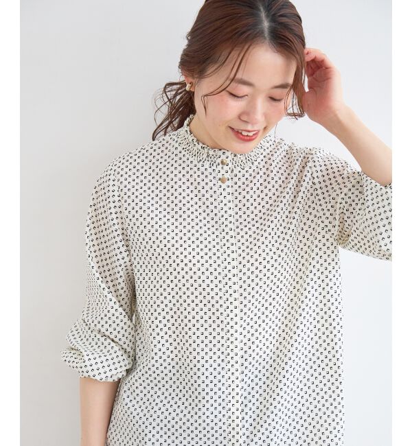  「【日本製】シャーリングネック幾何柄ブラウス」|シャツ・ブラウス|オフ／柄