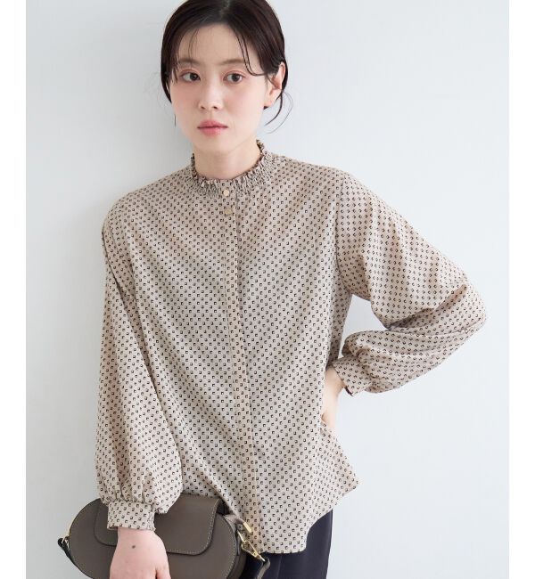  「【日本製】シャーリングネック幾何柄ブラウス」|シャツ・ブラウス|