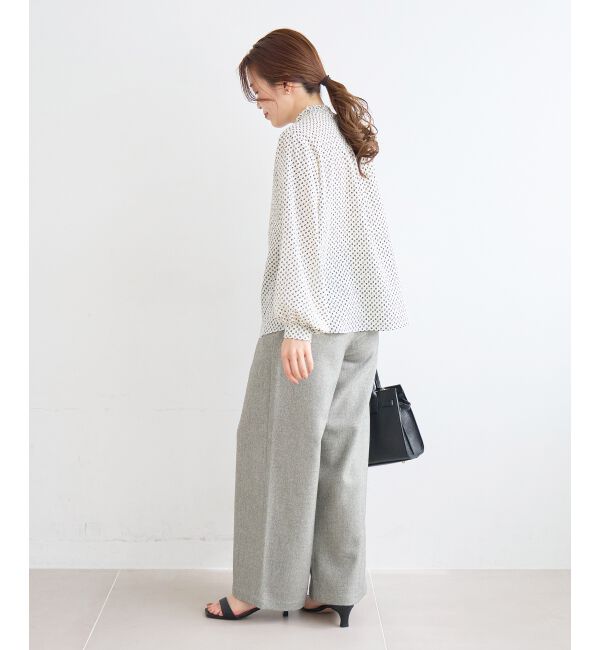  「【日本製】シャーリングネック幾何柄ブラウス」|シャツ・ブラウス|