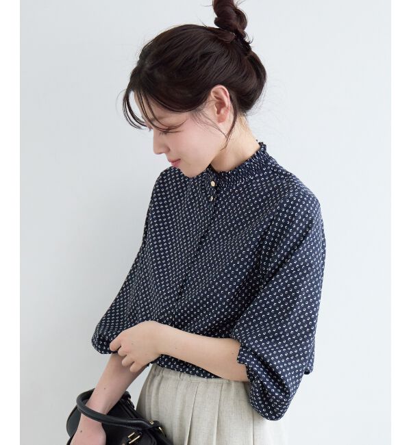  「【日本製】シャーリングネック幾何柄ブラウス」|シャツ・ブラウス|