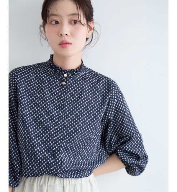  「【日本製】シャーリングネック幾何柄ブラウス」|シャツ・ブラウス|