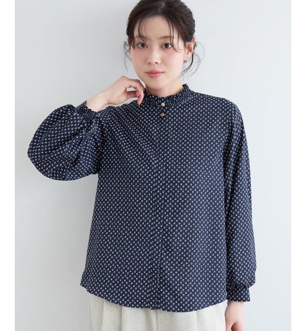  「【日本製】シャーリングネック幾何柄ブラウス」|シャツ・ブラウス|