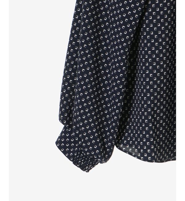  「【日本製】シャーリングネック幾何柄ブラウス」|シャツ・ブラウス|