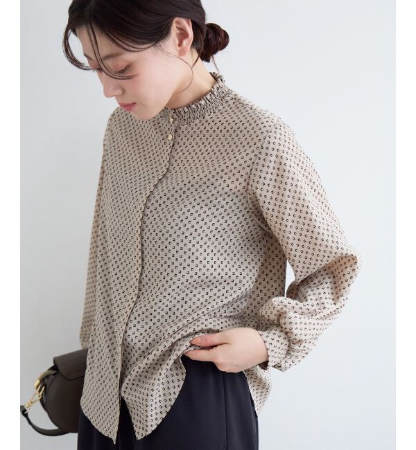  「【日本製】シャーリングネック幾何柄ブラウス」|シャツ・ブラウス|