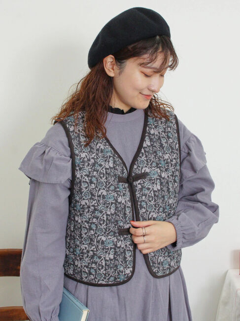 Samansa Mos2「中綿キルトチャイナボタンベスト」|ダウンベスト・ベスト|チャコールグレー