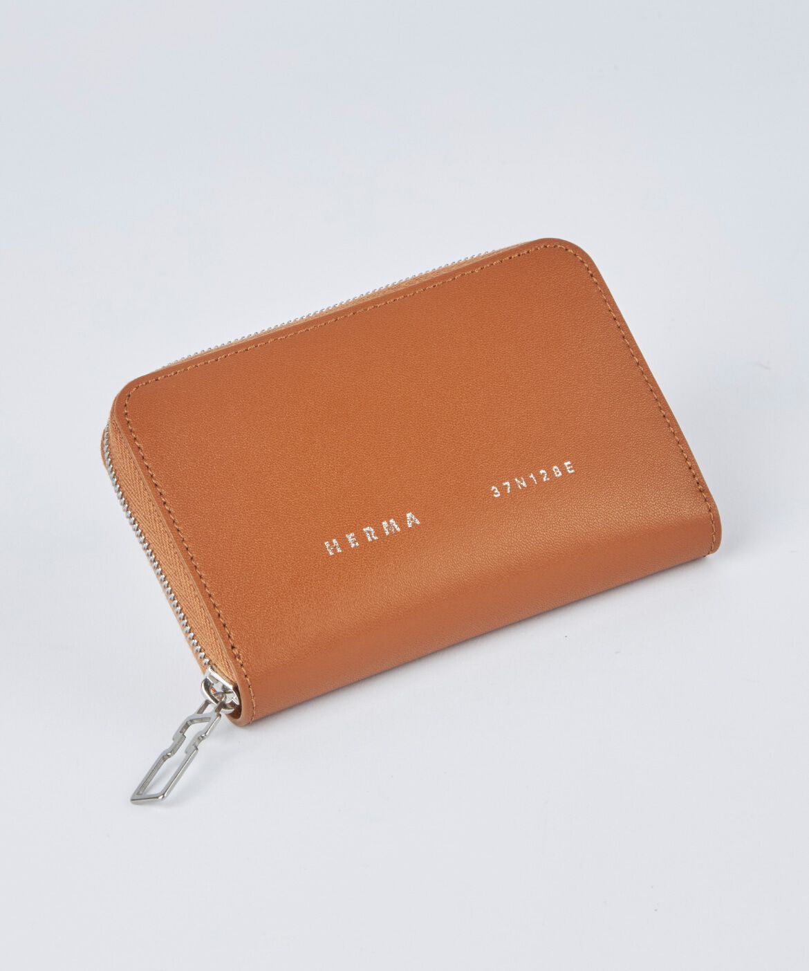 FAVORITE SUKINAMONO「AROUND ZIP カードケース《HERMA》」|財布|キャメル1
