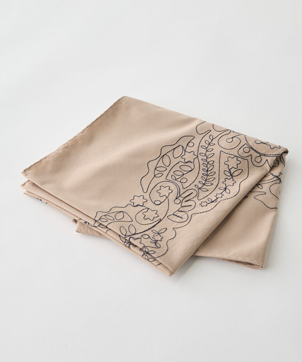 FAVORITE SUKINAMONO「コットンシルク　エンブロイダリーバンダナ《ASAUCE MELER》」|ストール|ベージュ2
