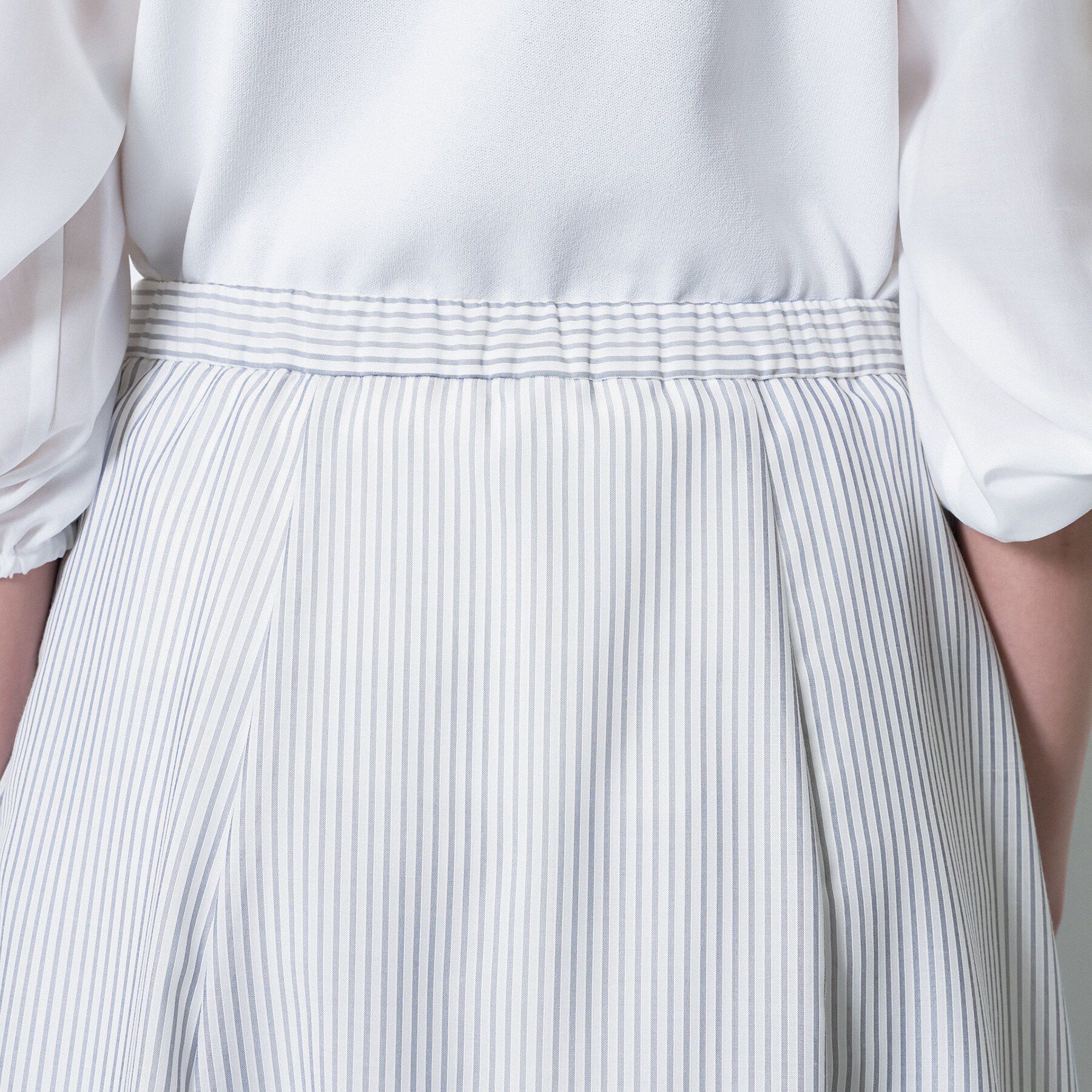 INDIVI「【洗える／SETUP可能】シアーシャンブレータックフレアスカート」|スカート|